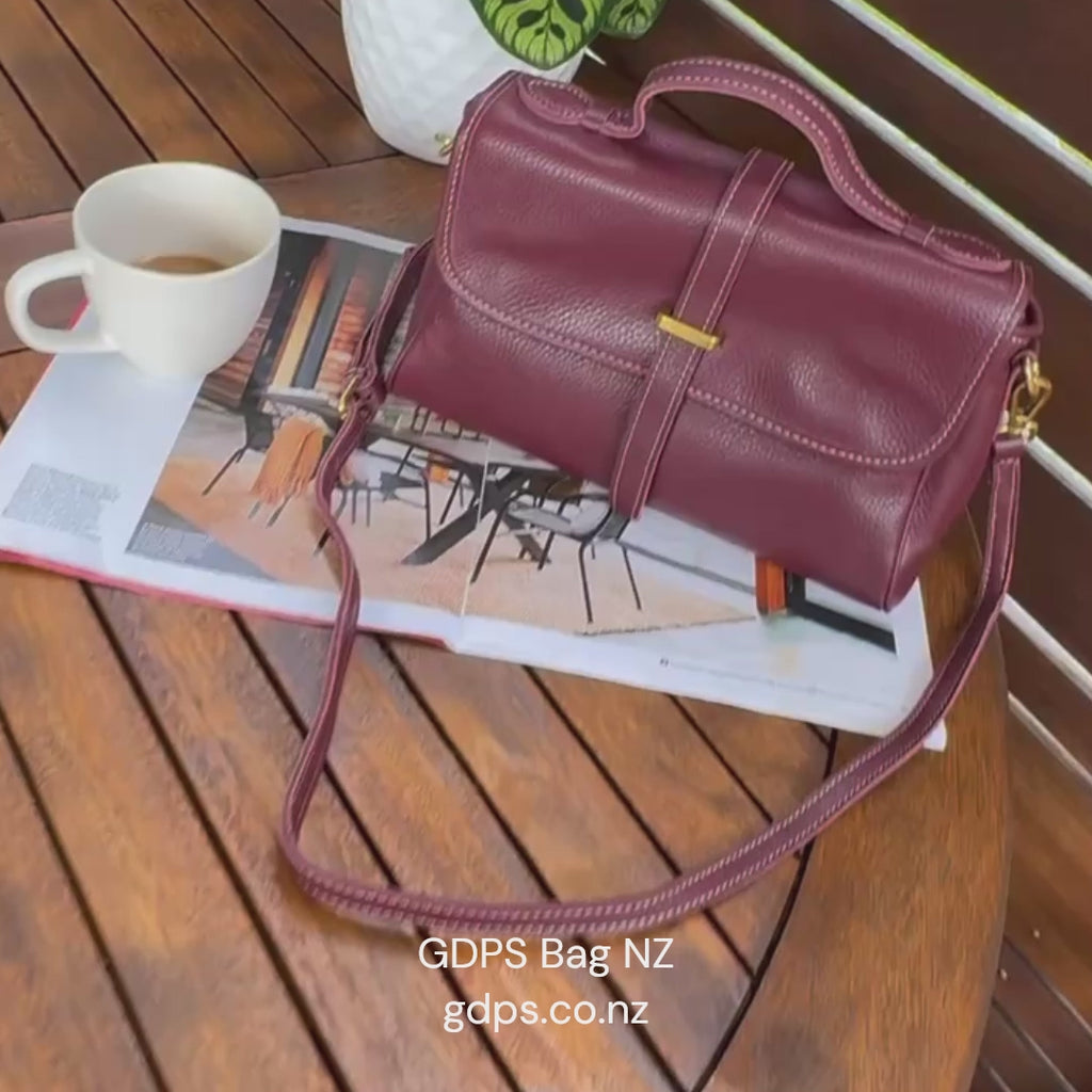 Vintage Style Leather Messenger Bag | Handbag Shoulder and Crossbody Bag