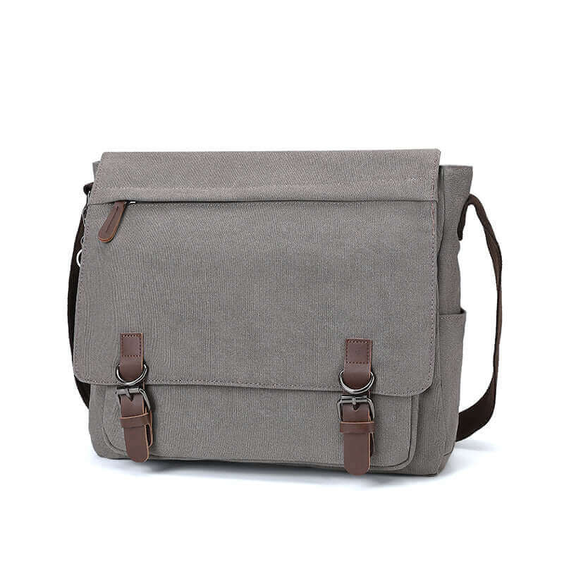 Spacious canvas bag with compartments for a 15" laptop.