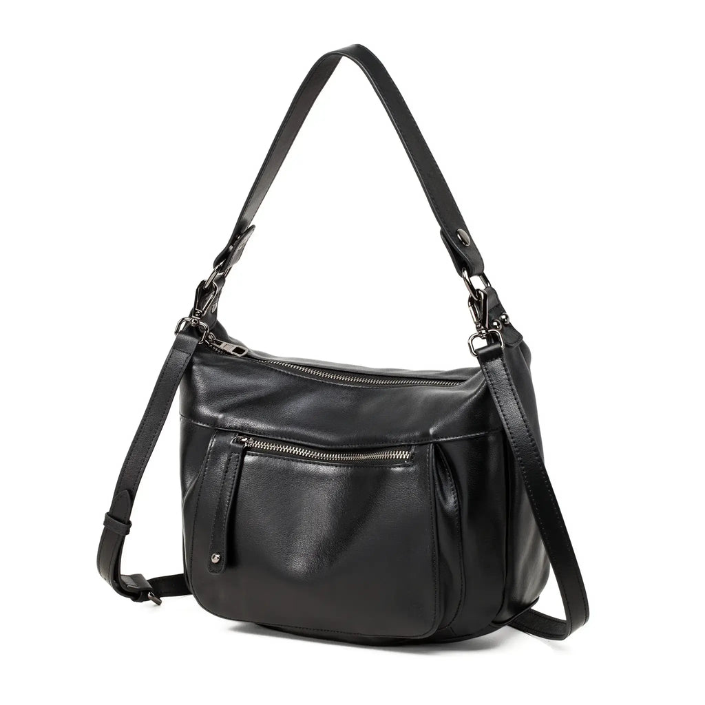 Adjustable long strap of black leather everyday bag
