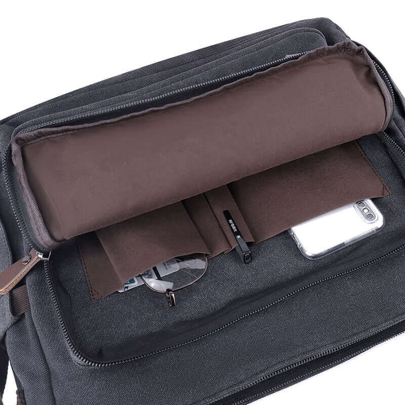 Internal structure of the canvas shouder laptop bag.
