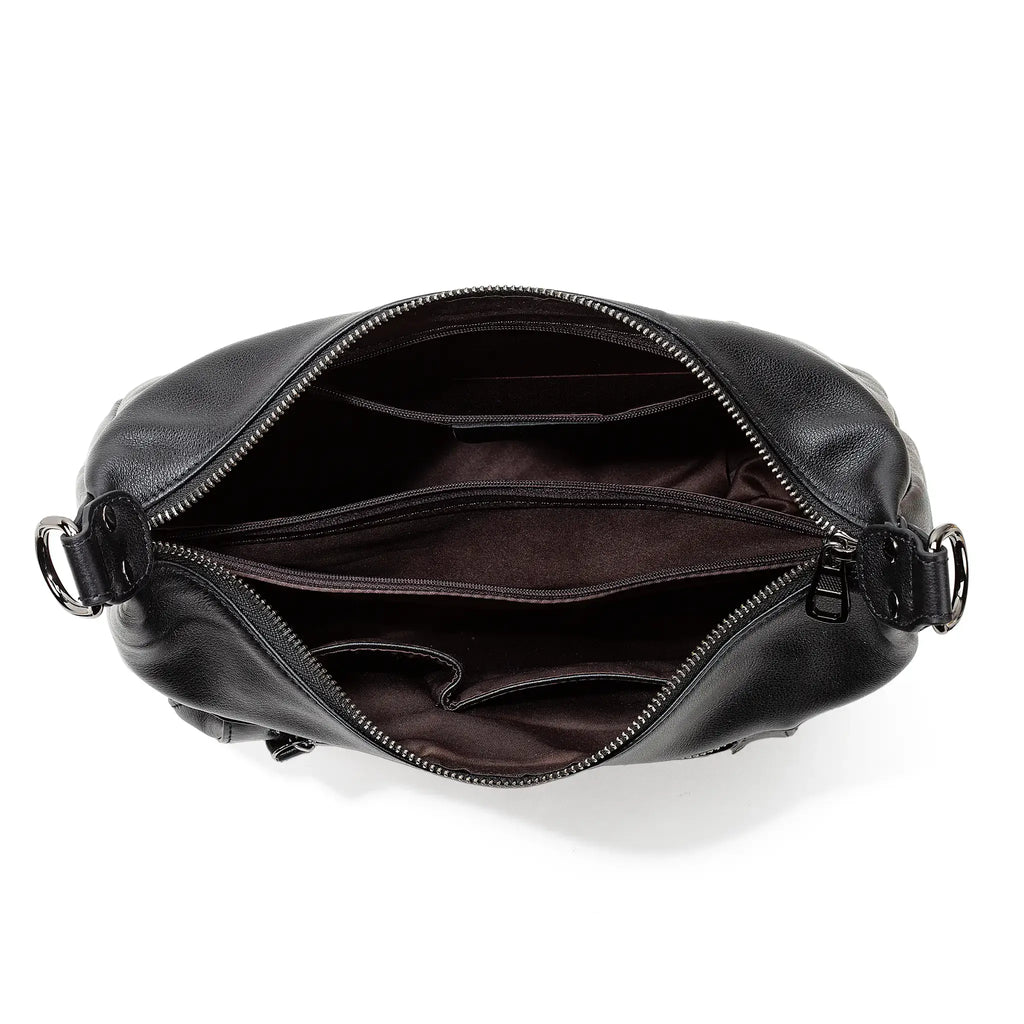 Outer zipper pocket design of women’s leather bag