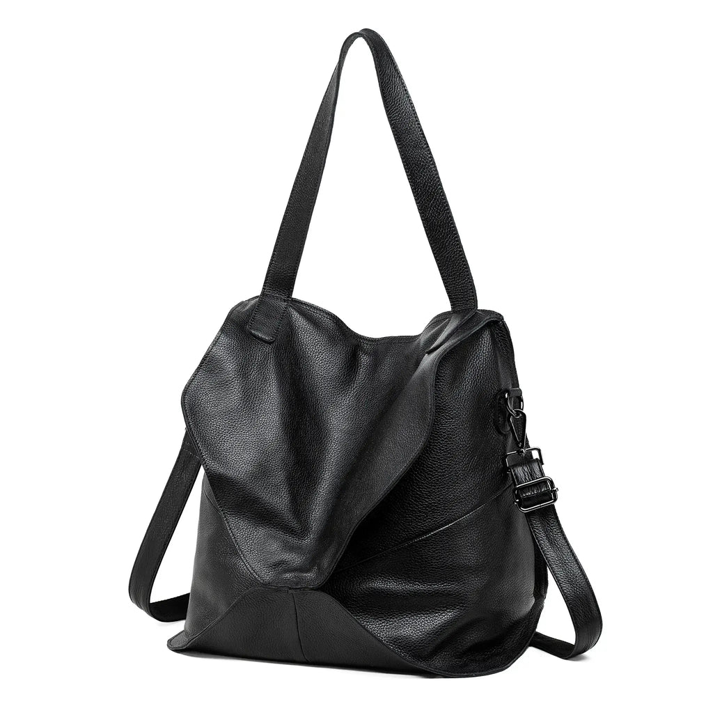 Stylish daily look with soft leather tote
