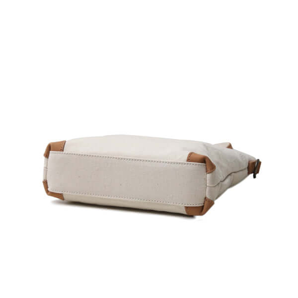 Reinforced leather corners for durability.