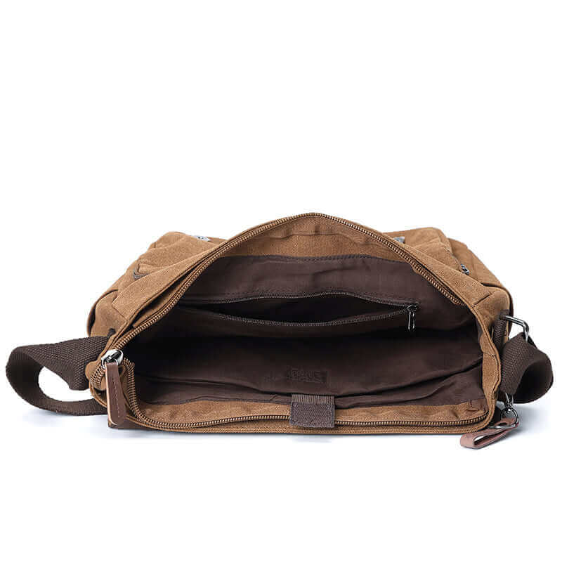 Internal structure of the canvas messenger bag.