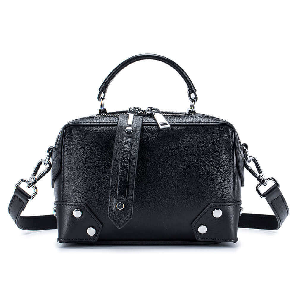 Elegant black leather handbag for versatile use.