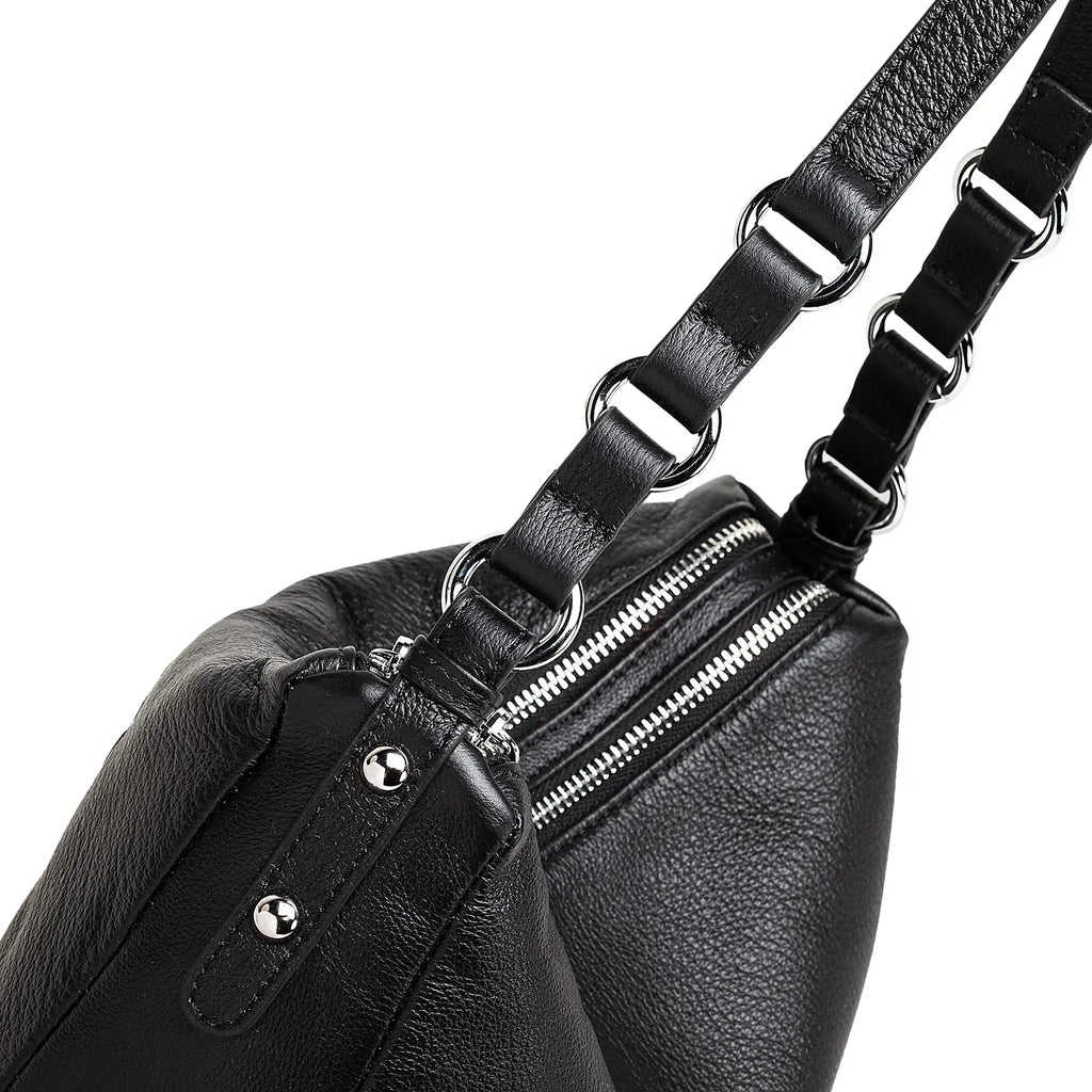 Fixed chain strap detail on shoulder leather bag