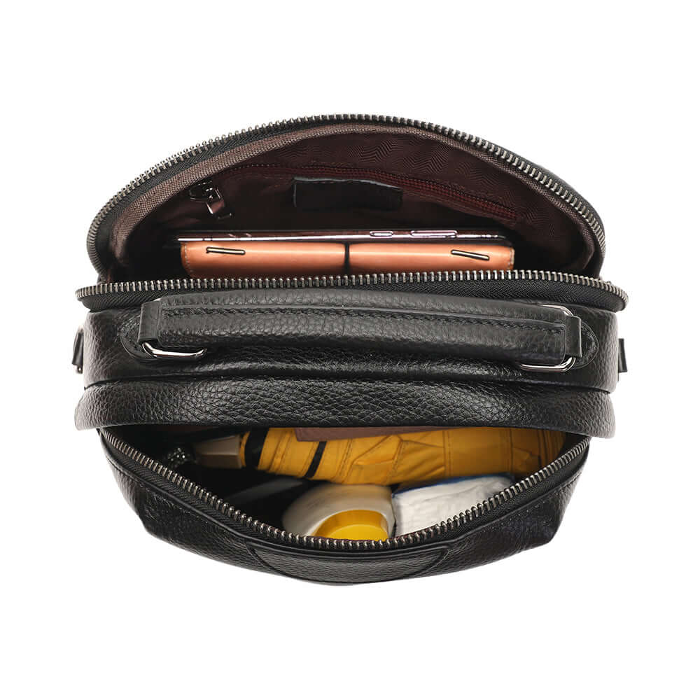 Black leather handbag internal pocket design