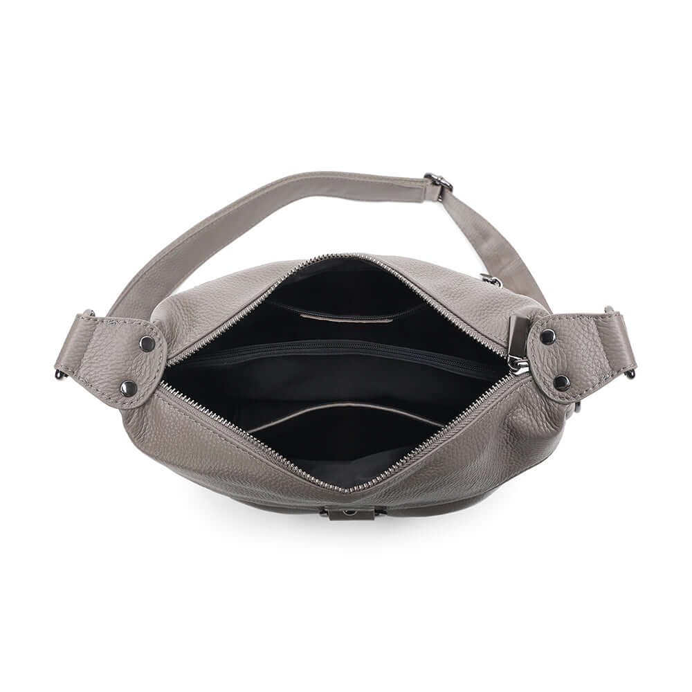 Inner pockets and compartments of leather bag