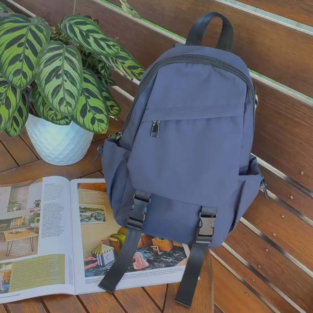 Lightweight Men’s Sling Bag – Stylish & Waterproof