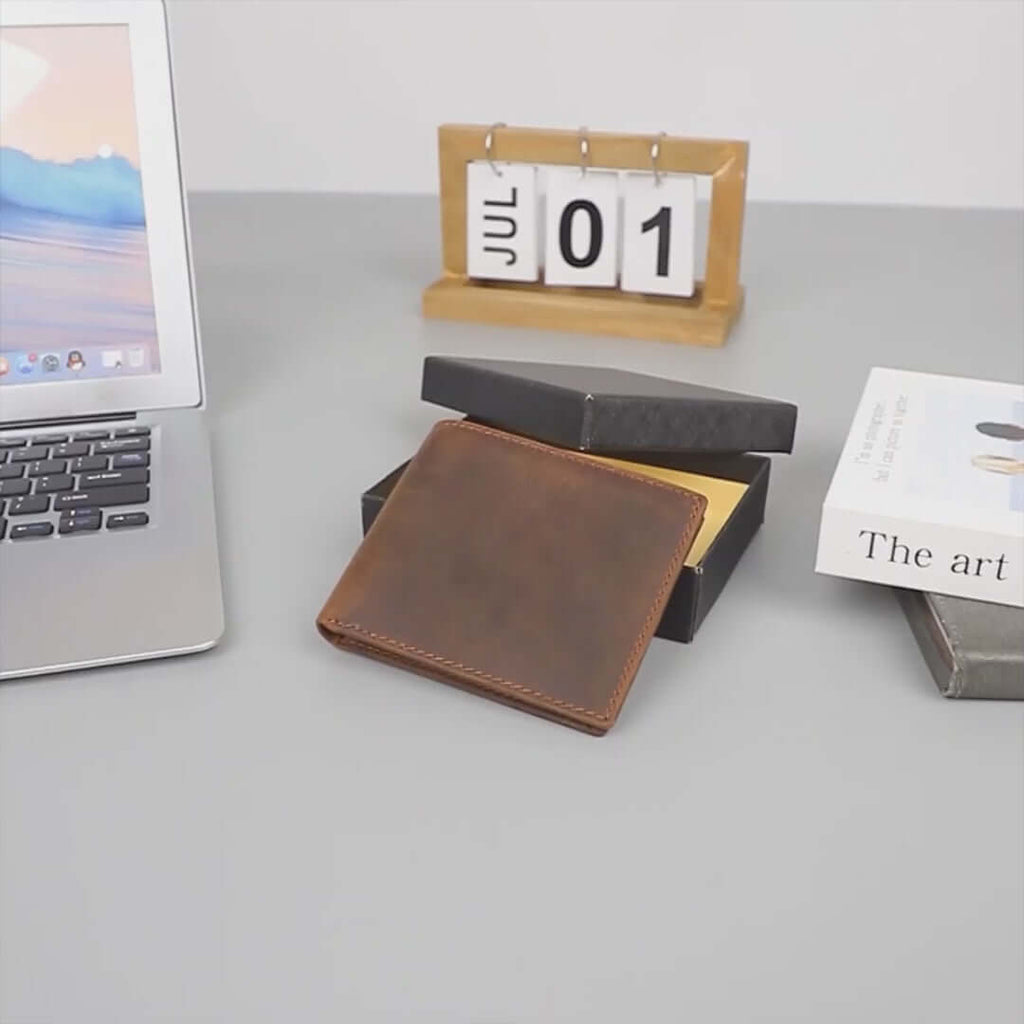 Men's Crazy Horse Leather Bifold Wallet