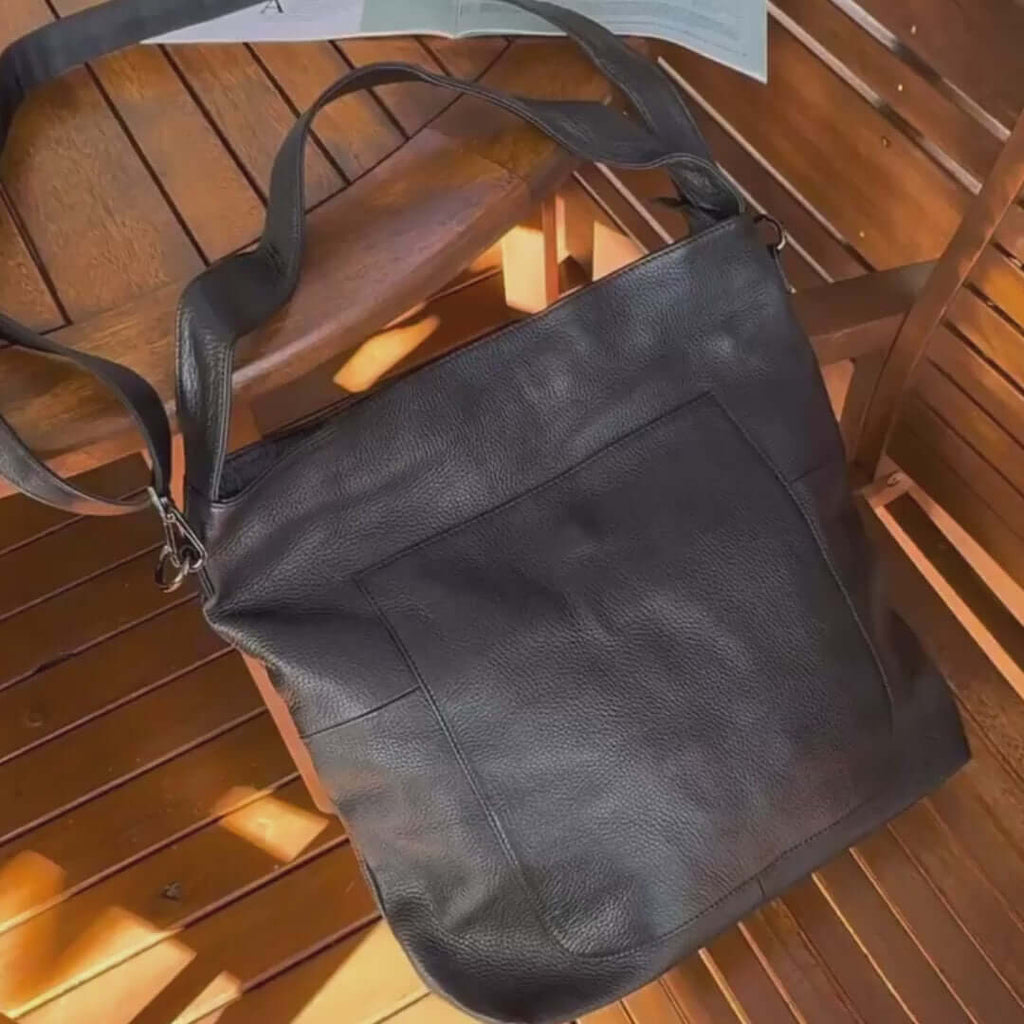 Women's Large Leather Shoulder Bag – Spacious & Stylish