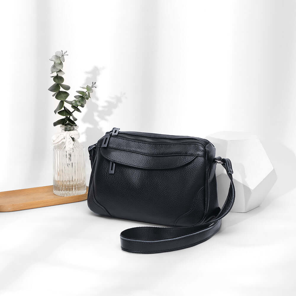 Compact everyday leather bag suitable for essentials