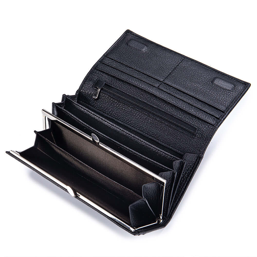 Clip pocket feature of the leather wallet