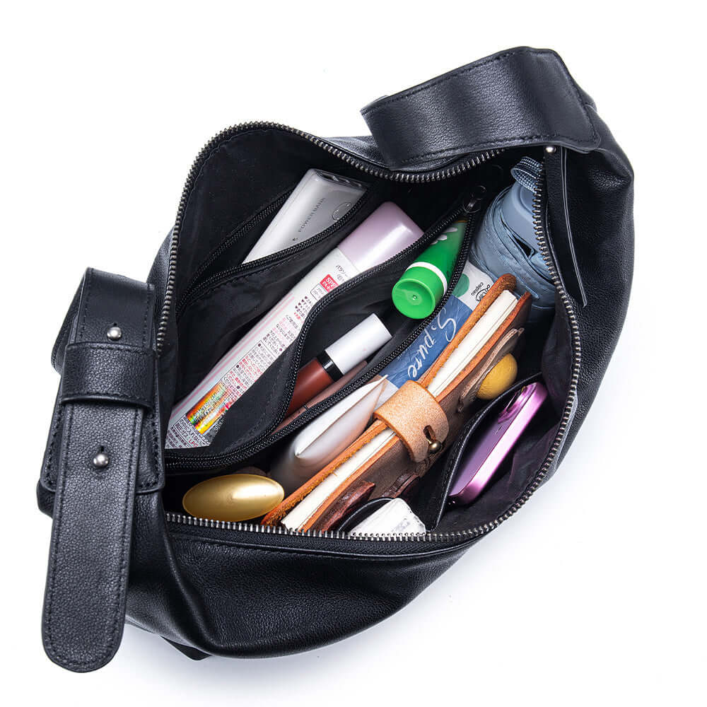 Internal structure of the women's black leather bag.