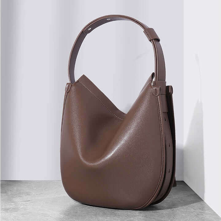 Fashionable leather shoulder bag for women in New Zealand.