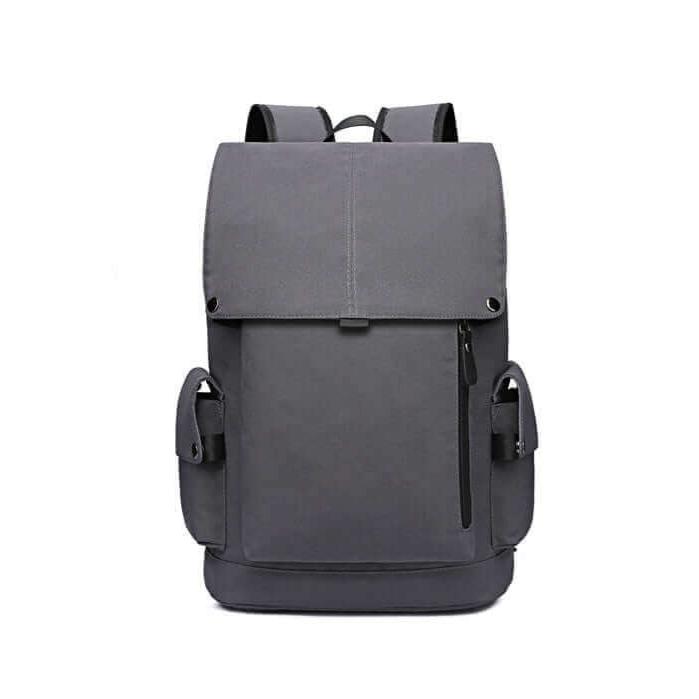 Adjustable shoulder straps of men's backpack