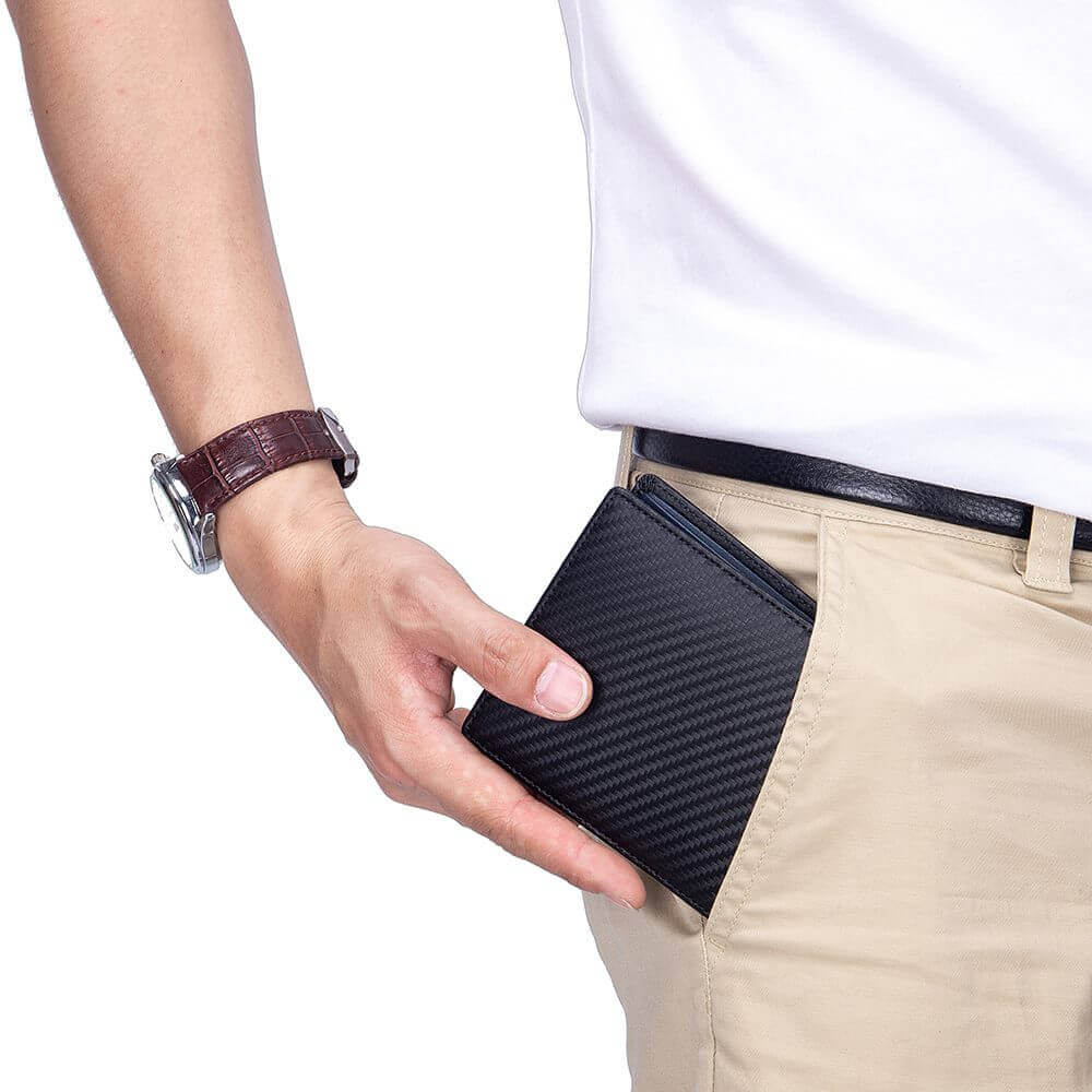 Money holder section of the Carbon Fiber RFID Men's Short Wallet.